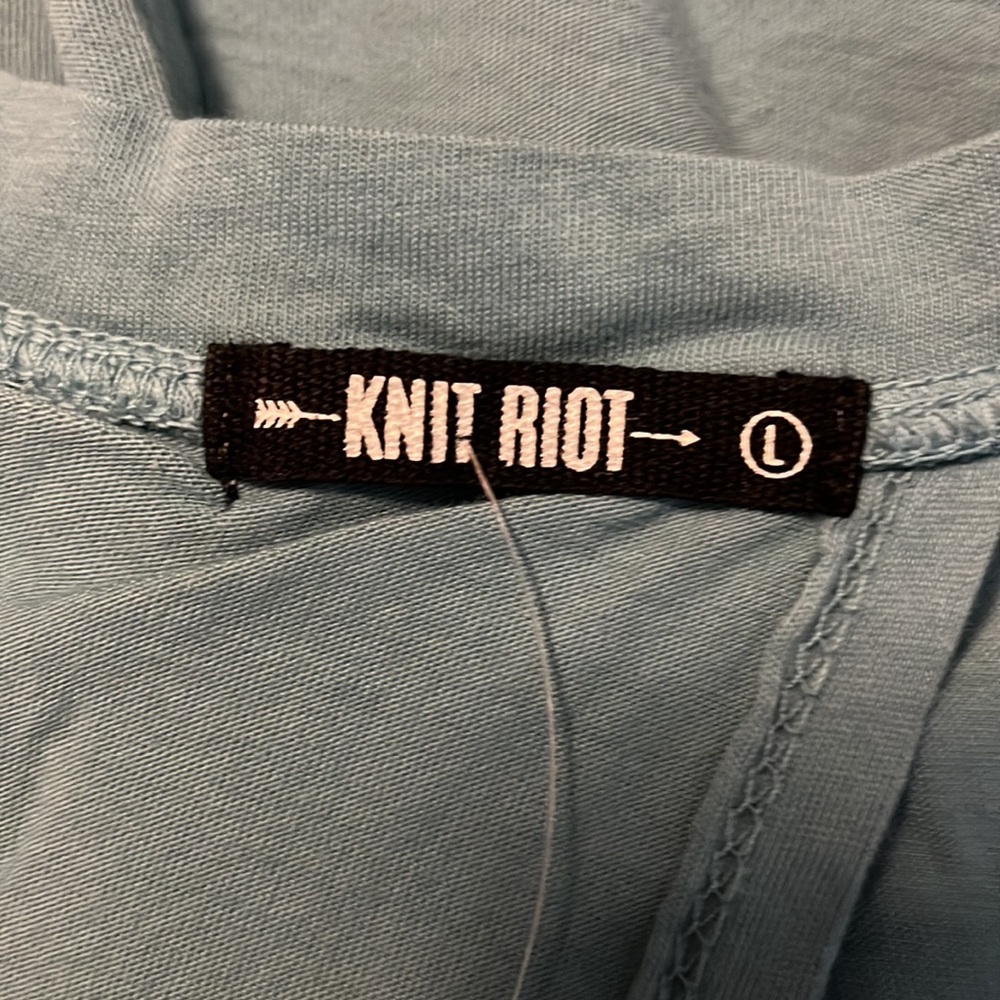 Knit Riot Split Back Tank - Picture 4 of 5